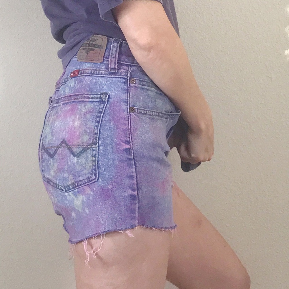 Wrangler Flex Custom Dyed Cutoff Shorts 30